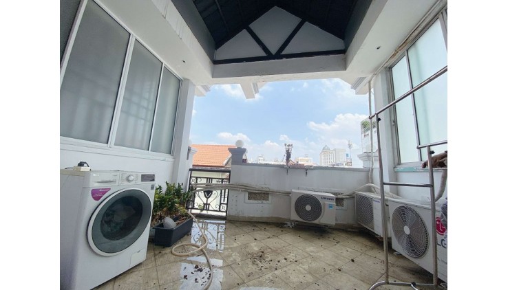Bán nhà xe 16 chố quay đầu, Nguyễn Công Hoan, P7, Phú Nhuận, 36m2, 5 tầng.